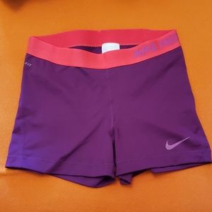 Like new! Nike pro spandex shorts, size large